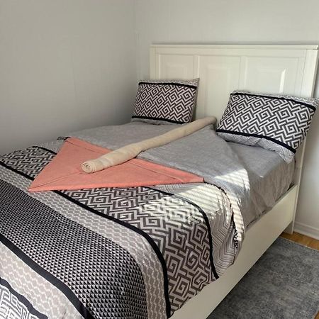 Windsor Airport Room Accommodation Exterior foto